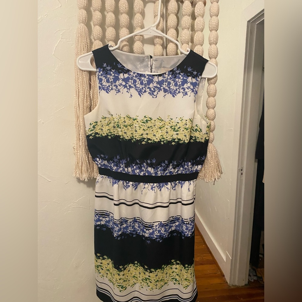LOFT spring flower dress. Petite size small